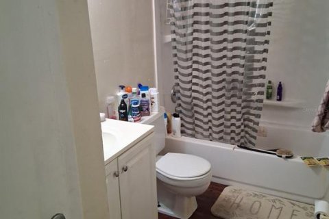 Immobilier commercial à vendre à Tampa, Floride: 2 chambres, 123.37 m2 № 2210107 - photo 11
