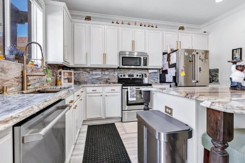 Villa ou maison à vendre à Riverview, Floride: 4 chambres, 270.44 m2 № 2425667 - photo 9