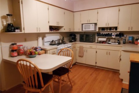 Casa en venta en Hollywood, Florida, 4 dormitorios, 149.85 m2 № 1951917 - foto 5