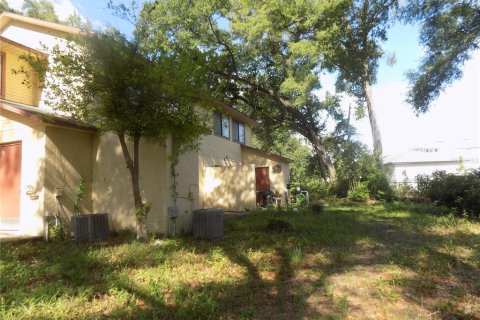 Commercial property in Gainesville, Florida 12 bedrooms, 584.73 sq.m. № 2107723 - photo 9
