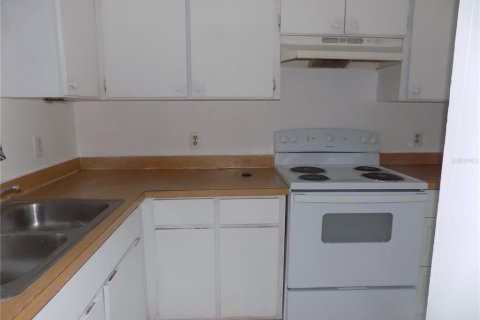 Commercial property in Gainesville, Florida 12 bedrooms, 584.73 sq.m. № 2107723 - photo 21