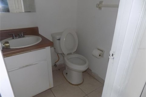 Commercial property in Gainesville, Florida 12 bedrooms, 584.73 sq.m. № 2107723 - photo 22