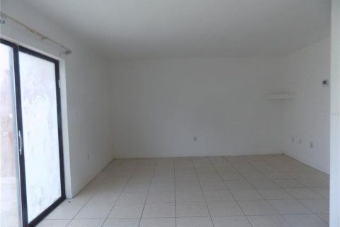 Commercial property in Gainesville, Florida 12 bedrooms, 584.73 sq.m. № 2107723 - photo 19