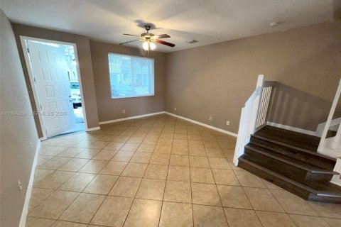 Touwnhouse à vendre à Riviera Beach, Floride: 3 chambres, 122.45 m2 № 2009783 - photo 3