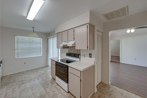 House in Lakeland, Florida 2 bedrooms, 110.83 sq.m. № 1776580 - photo 16