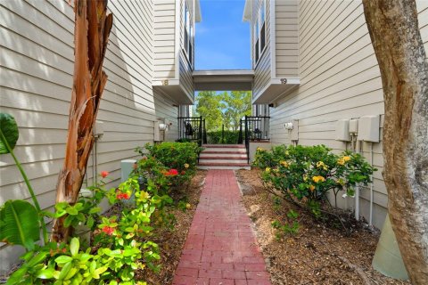 Touwnhouse à vendre à Tampa, Floride: 3 chambres, 179.3 m2 № 2372863 - photo 6