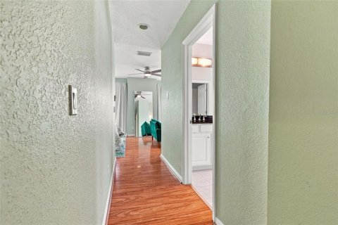 Touwnhouse à vendre à Tampa, Floride: 3 chambres, 179.3 m2 № 2372863 - photo 24