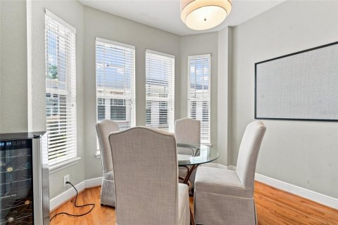 Touwnhouse à vendre à Tampa, Floride: 3 chambres, 179.3 m2 № 2372863 - photo 18