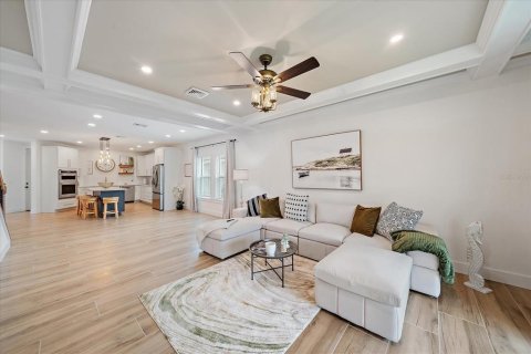 House in Sarasota, Florida 5 bedrooms, 271.83 sq.m. № 1817926 - photo 14