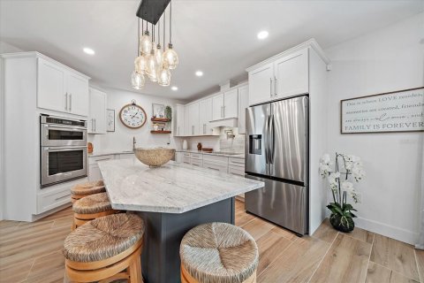 House in Sarasota, Florida 5 bedrooms, 271.83 sq.m. № 1817926 - photo 5