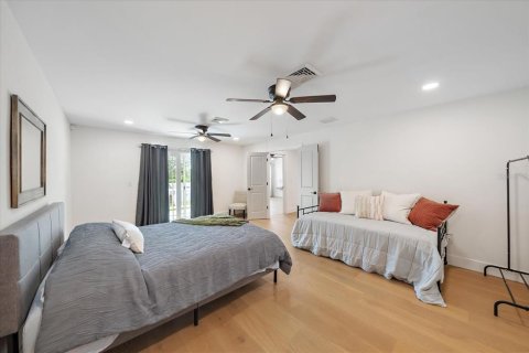 House in Sarasota, Florida 5 bedrooms, 271.83 sq.m. № 1817926 - photo 29