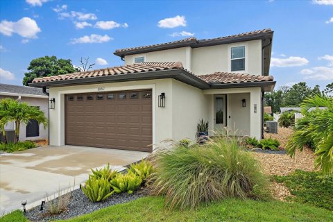 House in Sarasota, Florida 5 bedrooms, 271.83 sq.m. № 1817926 - photo 2