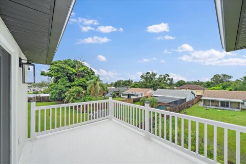 House in Sarasota, Florida 5 bedrooms, 271.83 sq.m. № 1817926 - photo 30