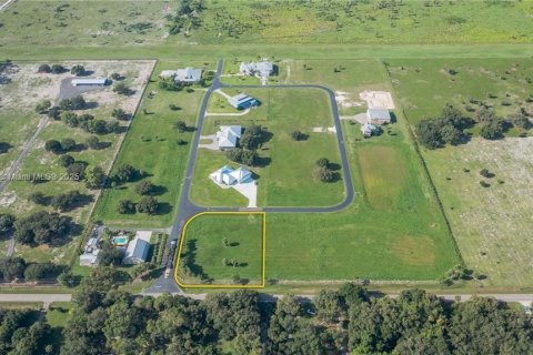 Terreno en venta en LaBelle, Florida № 1836750 - foto 10