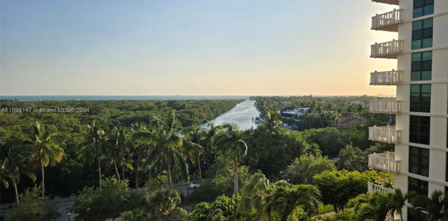 Condo in Key Biscayne, Florida, 2 bedrooms  № 1223828