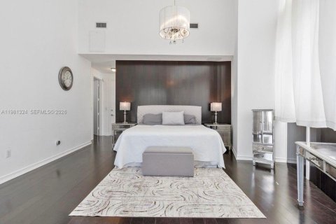 Copropriété à louer à Sunny Isles Beach, Floride: 3 chambres, 198.9 m2 № 2043174 - photo 17