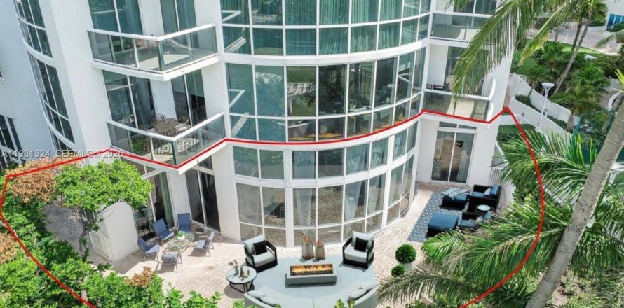 Condo à Sunny Isles Beach, Floride, 3 chambres  № 2043174