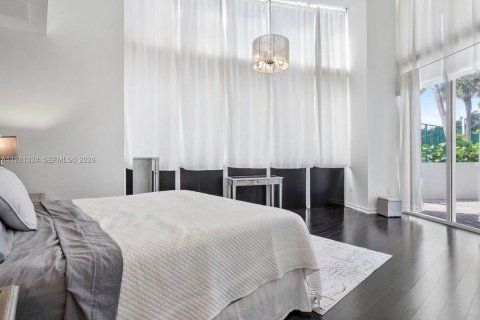 Copropriété à louer à Sunny Isles Beach, Floride: 3 chambres, 198.9 m2 № 2043174 - photo 23