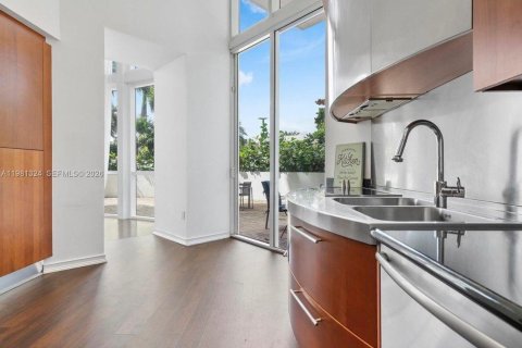 Copropriété à louer à Sunny Isles Beach, Floride: 3 chambres, 198.9 m2 № 2043174 - photo 15