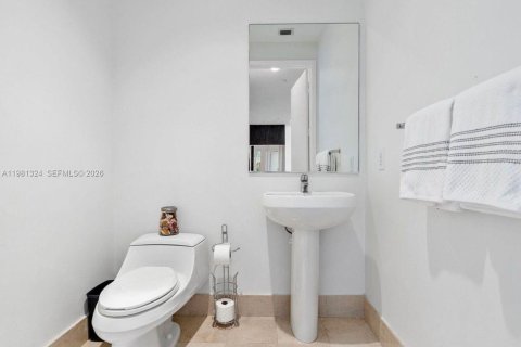 Copropriété à louer à Sunny Isles Beach, Floride: 3 chambres, 198.9 m2 № 2043174 - photo 18