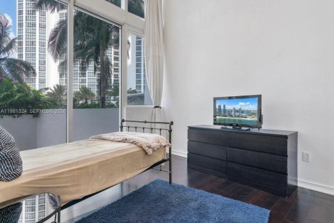 Copropriété à louer à Sunny Isles Beach, Floride: 3 chambres, 198.9 m2 № 2043174 - photo 28