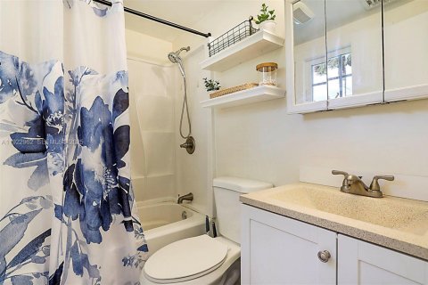 Villa ou maison à vendre à Palm City, Floride: 3 chambres, 123.75 m2 № 1976755 - photo 10