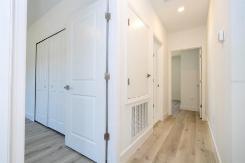 Casa en venta en North Port, Florida, 4 dormitorios, 171.96 m2 № 2098413 - foto 22