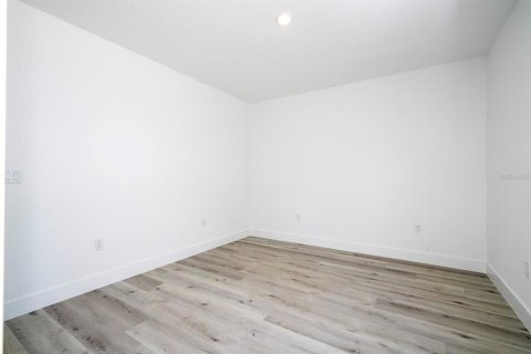 Casa en venta en North Port, Florida, 4 dormitorios, 171.96 m2 № 2098413 - foto 28