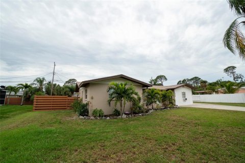 Casa en alquiler en Venice, Florida, 3 dormitorios, 161.19 m2 № 1593030 - foto 4