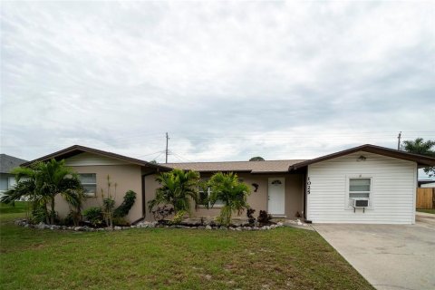 Casa en alquiler en Venice, Florida, 3 dormitorios, 161.19 m2 № 1593030 - foto 1