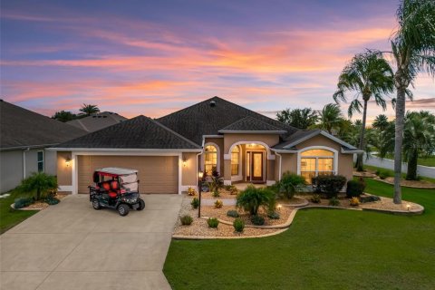 Casa en The Villages, Florida 3 dormitorios, 177.16 m2 № 2371509