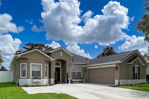House in Plant City, Florida 3 bedrooms, 190.91 sq.m. № 2227186