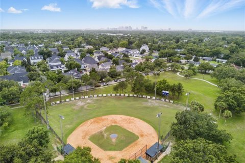 Casa en venta en Orlando, Florida, 3 dormitorios, 193.98 m2 № 1907861 - foto 29