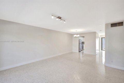 Apartamento en alquiler en Fort Lauderdale, Florida, 2 dormitorios, 139.35 m2 № 2009524 - foto 11
