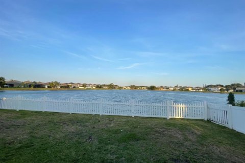 House in Orlando, Florida 4 bedrooms, 188.31 sq.m. № 1670284 - photo 13