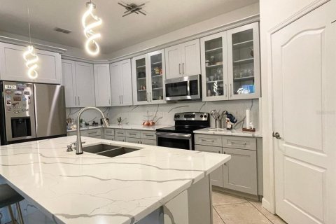 House in Orlando, Florida 4 bedrooms, 188.31 sq.m. № 1670284 - photo 7