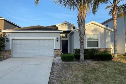 House in Orlando, Florida 4 bedrooms, 188.31 sq.m. № 1670284 - photo 1