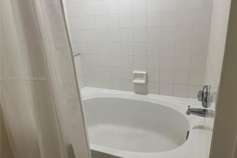 Appartement à louer à Aventura, Floride: 2 chambres, 95.13 m2 № 2404149 - photo 19