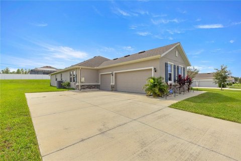 Villa ou maison à louer à Ocala, Floride: 4 chambres, 262.63 m2 № 1912463 - photo 5