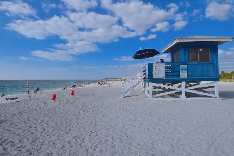 Condo in Venice, Florida, 2 bedrooms  № 1767777 - photo 24