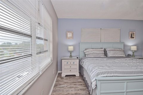 Condo in Venice, Florida, 2 bedrooms  № 1767777 - photo 15