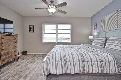 Condo in Venice, Florida, 2 bedrooms  № 1767777 - photo 12