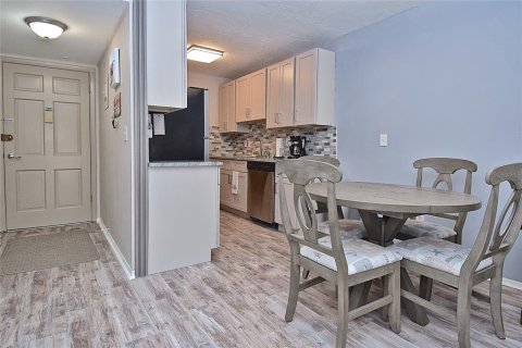 Condo in Venice, Florida, 2 bedrooms  № 1767777 - photo 7