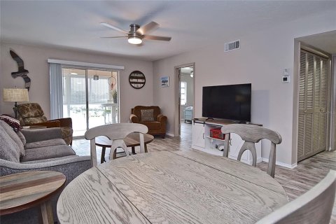 Condo in Venice, Florida, 2 bedrooms  № 1767777 - photo 18