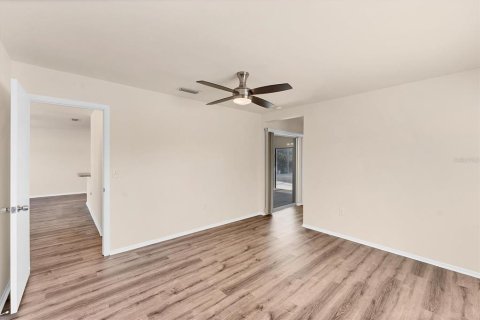 House in Bradenton, Florida 3 bedrooms, 195 sq.m. № 1673132 - photo 17