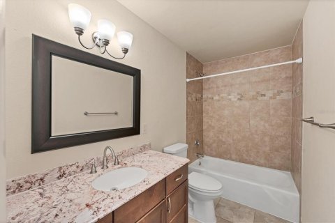 House in Bradenton, Florida 3 bedrooms, 195 sq.m. № 1673132 - photo 15