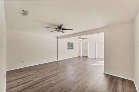 House in Bradenton, Florida 3 bedrooms, 195 sq.m. № 1673132 - photo 12