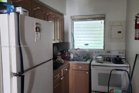 Купить коммерческую недвижимость в Майами, Флорида 313.27м2, № 1987978 - фото 29