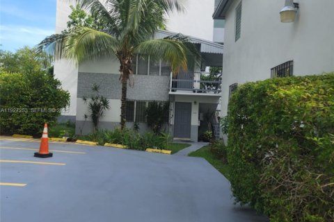 Купить коммерческую недвижимость в Майами, Флорида 313.27м2, № 1987978 - фото 15