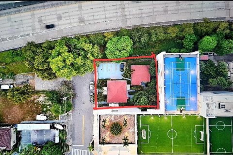 Купить коммерческую недвижимость в Майами, Флорида 313.27м2, № 1987978 - фото 14